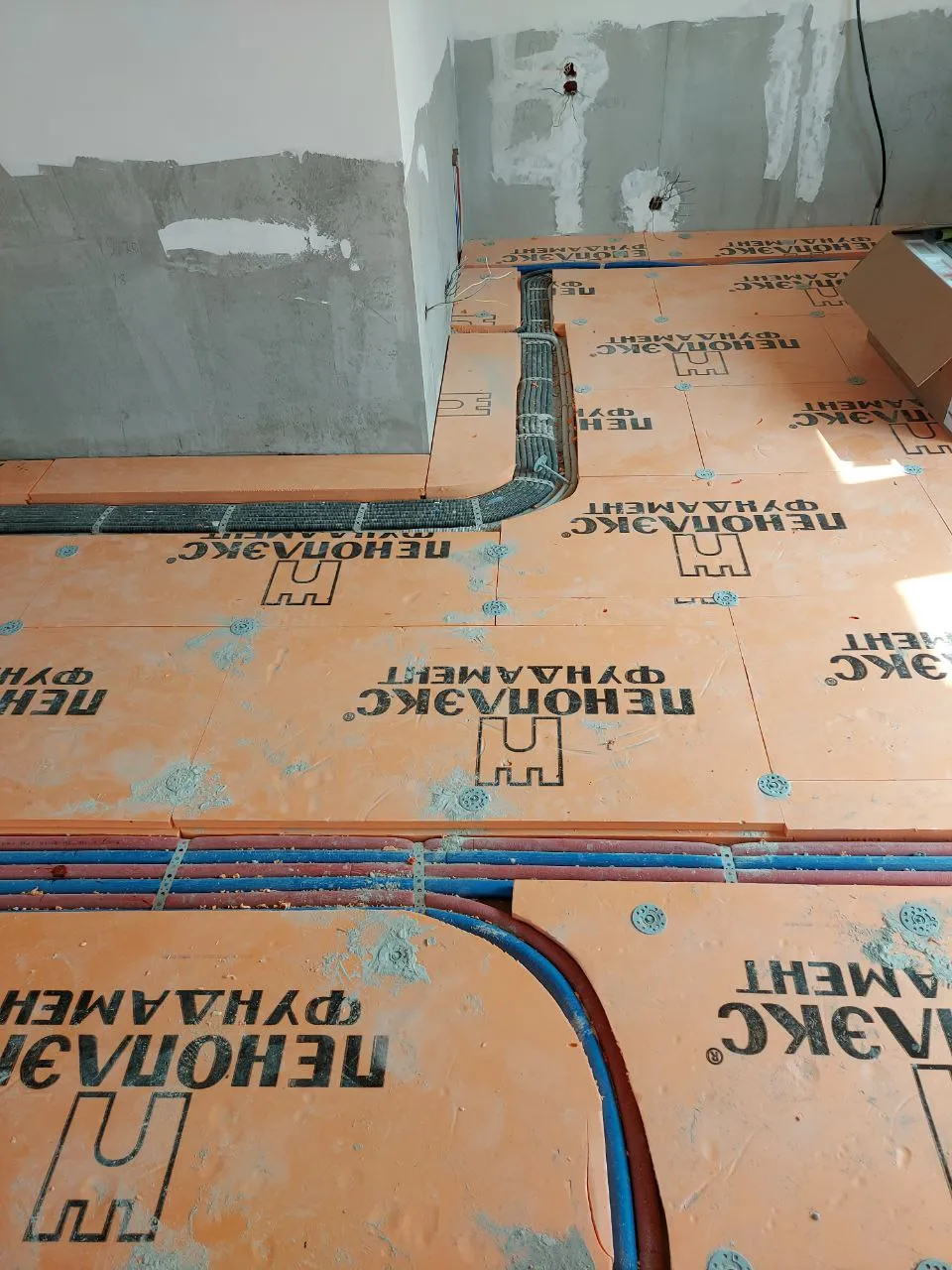Шумоизоляция пола пеноплексом